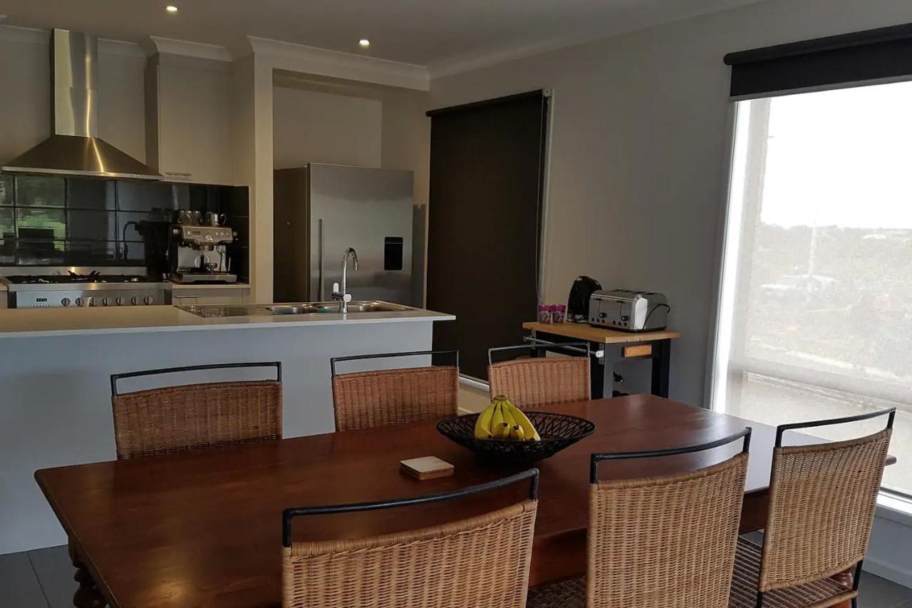 Your Home Away From Home Warrnambool Exterior photo